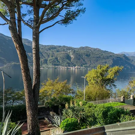 Beatrice مانديلو ديل لاريو