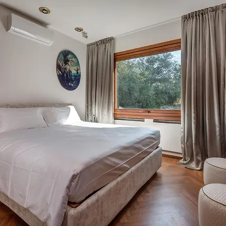 Beatrice Mandello del Lario