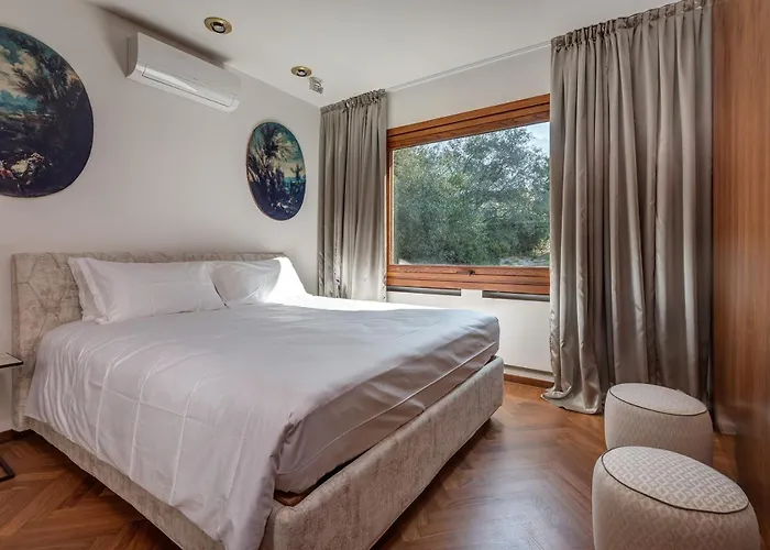 Beatrice Mandello del Lario